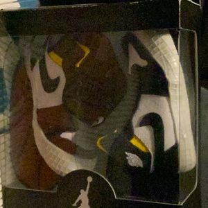 Air Jordan 1 Crib Bootie 'Black Varsity Maize size 3C